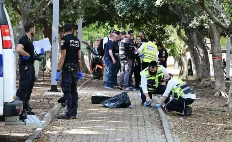 un palestinese accoltella tre israeliani a holon 3