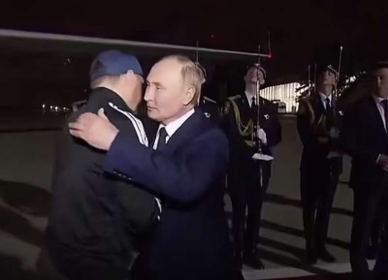 vadim krasikov accolto a mosca da vladimir putin 2