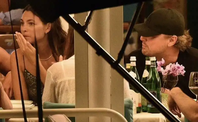 vittoria ceretti e leonardo di caprio  a portofino