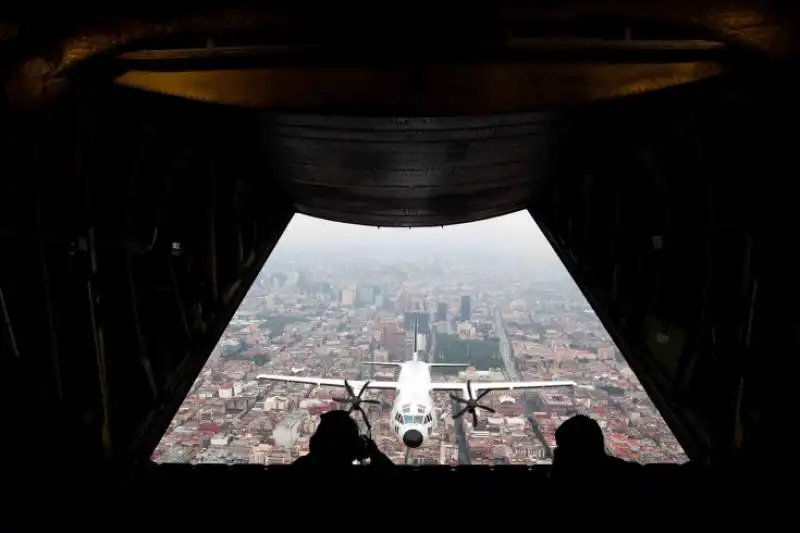 AEREO DELLA MEXICAN AIR FORCE DURANTE LE CELEBRAZIONI DELLINDIPENDENZA MESSICANA 