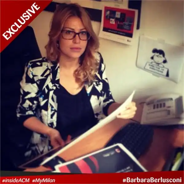 barbara berlusconi sexy nerd per il milan su instagram 