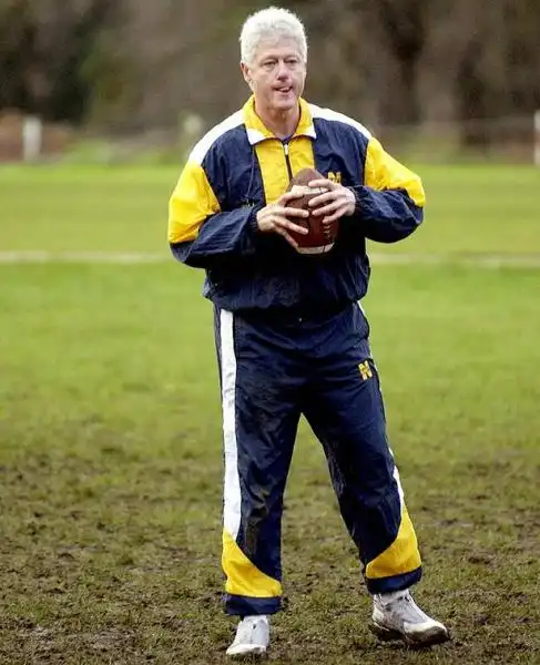 BILL CLINTON FOOTBALL AMERICANO jpeg