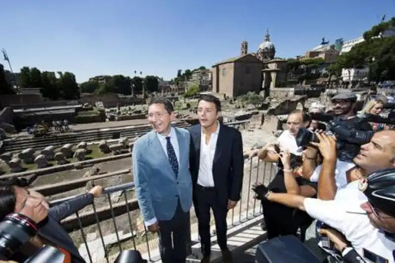 IGNAZIO MARINO E MATTEO RENZI IN CAMPIDOGLIO 