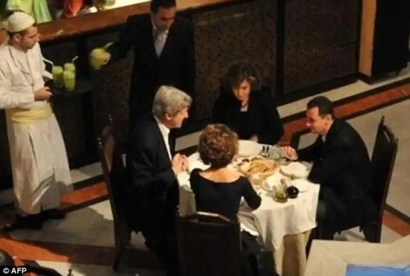 Kerry e Assad a cena insieme a Damasco nel Afp kerry resize 