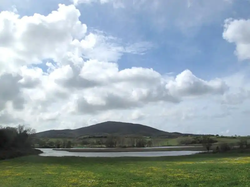 LAGO ACQUATO A CAPALBIO IN MAREMMA 