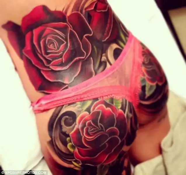 TATUAGGIO DI CHERYL COLE 