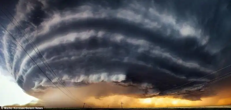 TORNADO NEGLI USA FOTO DI MARKO KOROSEC 