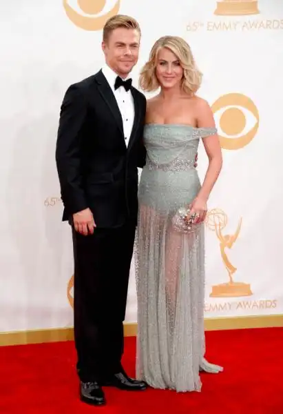 worst dancing with the stars pro derek hough with sister actress julianne hough in sheer jenny packham 