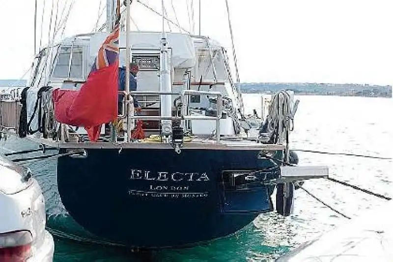 lo yacht di fantoni, electa