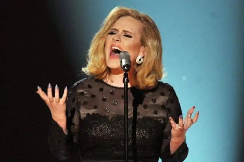 adele si iscrisse a eharmony