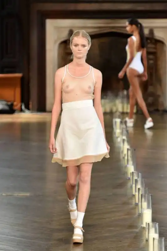 capezzoli in trasparenza al ny fashion week 10