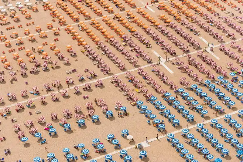 fotografie di bernhard lang   spiaggia dell'adriatico vista dall'alto 3