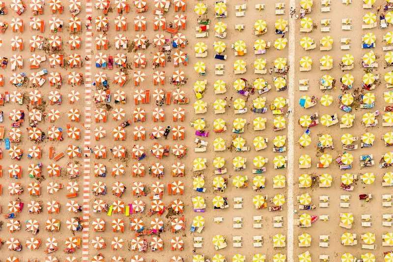 fotografie di bernhard lang   spiaggia dell'adriatico vista dall'alto 4