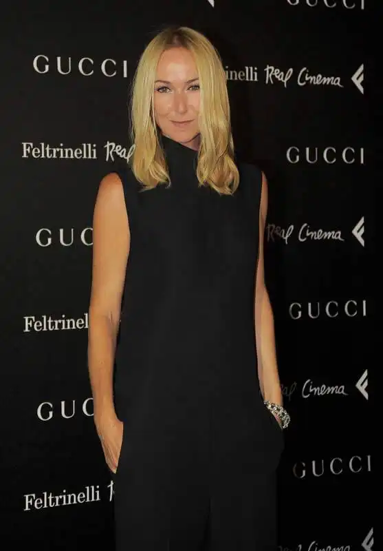 frida giannini foto carbone gmt075