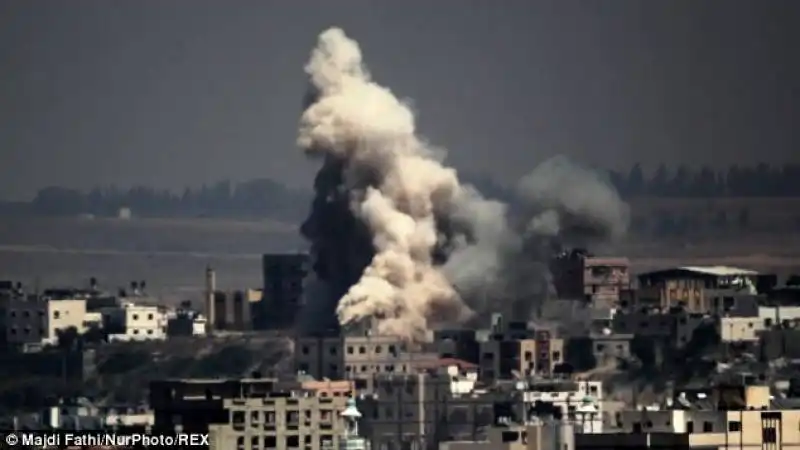 gaza bombardata da israele