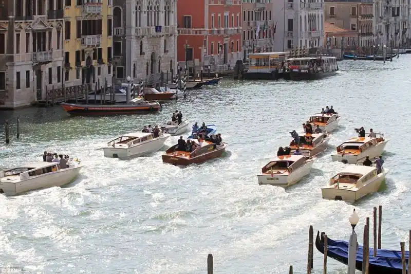 george clooney e amal alamuddin   vigilia delle nozze a venezia 57