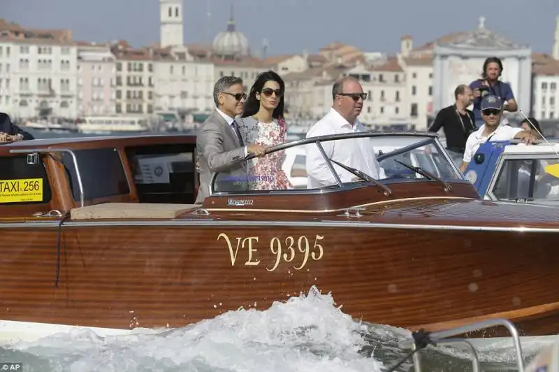 george clooney e amal   il giorno dopo 8