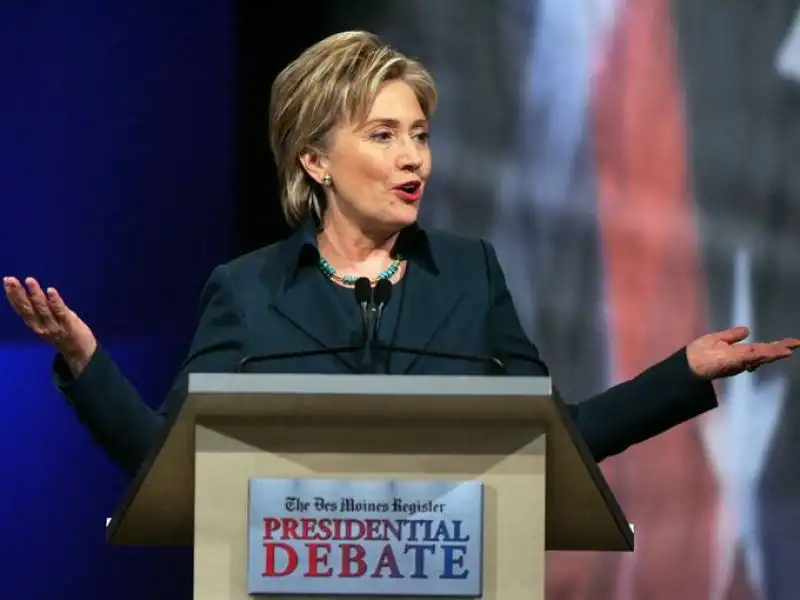 hillary e bill clinton in iowa 2