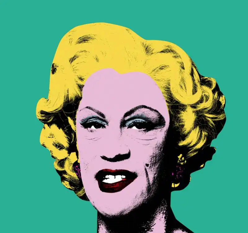 jonh malkovich interpreta andy warhol green marilyn foto di sandro miller