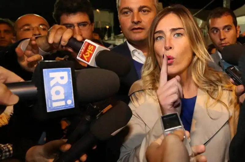 maria elena boschi 10