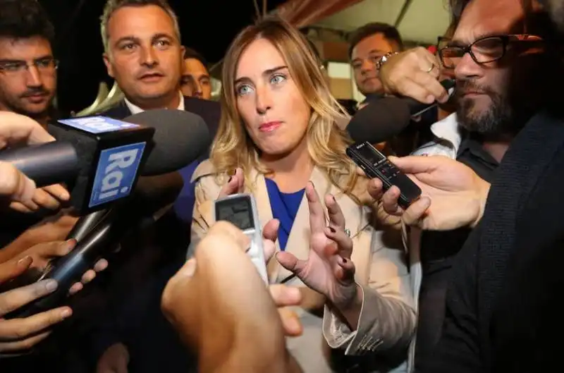 maria elena boschi 7