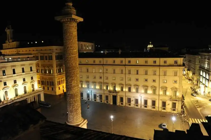 palazzo chigi visto da casa pazzaglia