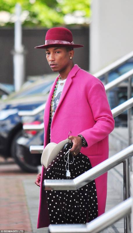 pharrell williams a 49 anni entra nel marchio louis vuitton prendendo in  mano la collezione uomo - Dagospia