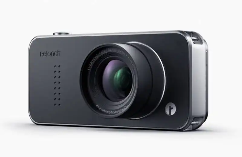 relonch camera iphone designboom01