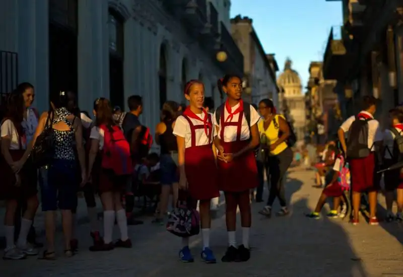 rientro a scuola a cuba