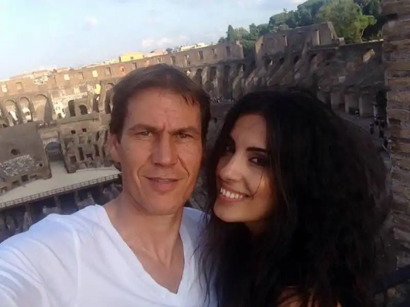 rudi garcia e francesca brienza selfie da twitter