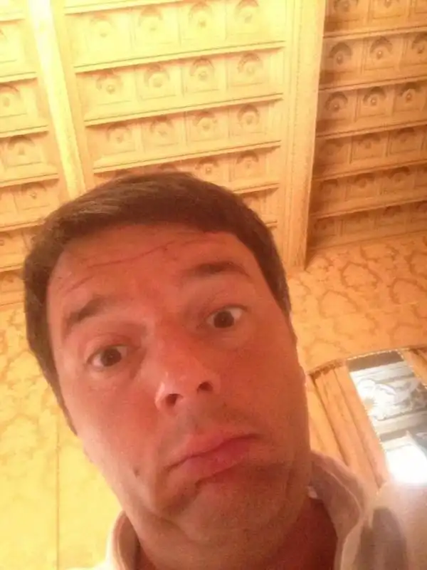 selife matteo renzi twitter poi cancellato 2