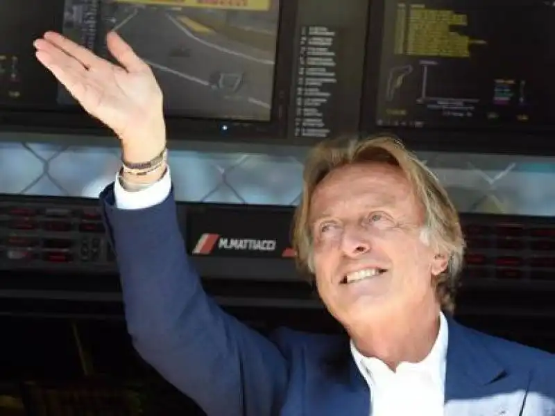 selvaggia lucarelli si chiede perche montezemolo non cambia la sua tinta color mais