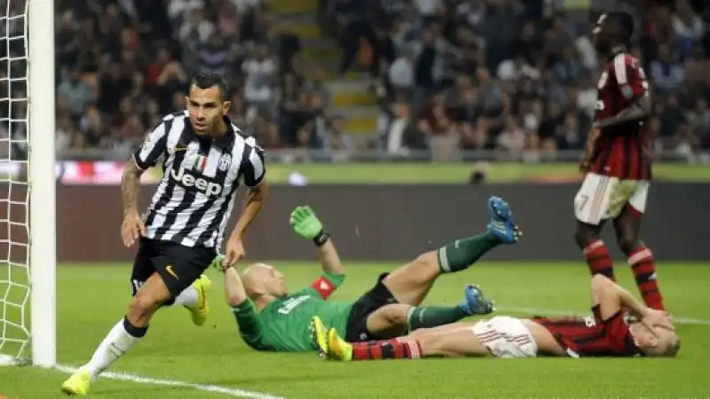 TEVEZ IN MILAN JUVENTUS