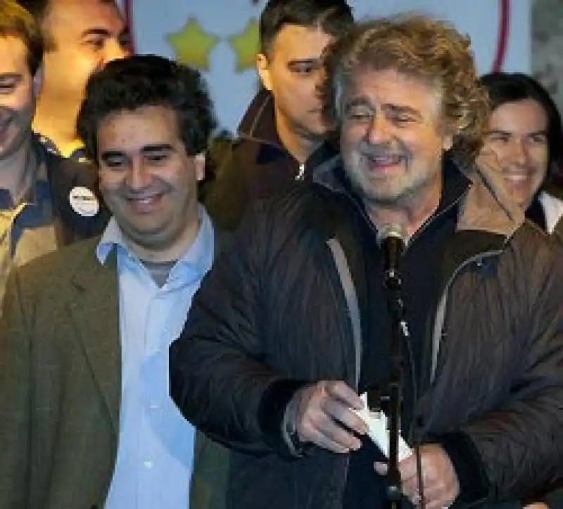 VITTORIO BERTOLA ACCANTO A BEPPE GRILLO