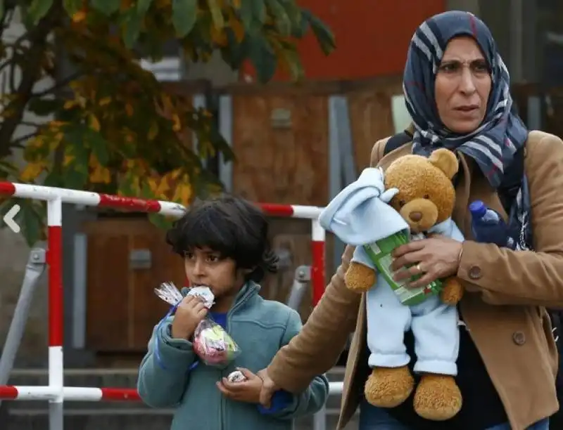 ARRIVO DEI PROFUGHI SIRIANI IN GERMANIA