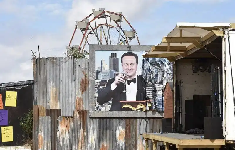 banksy dismaland  11