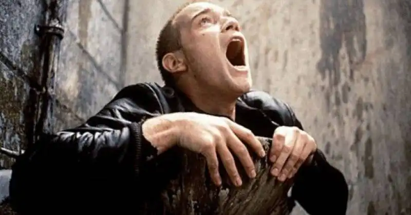 ewan mcgregor in trainspotting