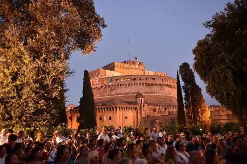 festa del fatto quotidiano ai giardini di castel sant angelo