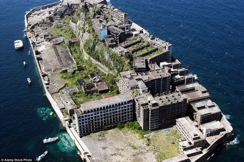 isola hashima