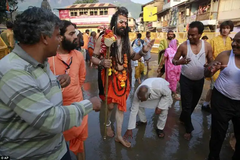 kumbh mela 2015   fiume godavari  3