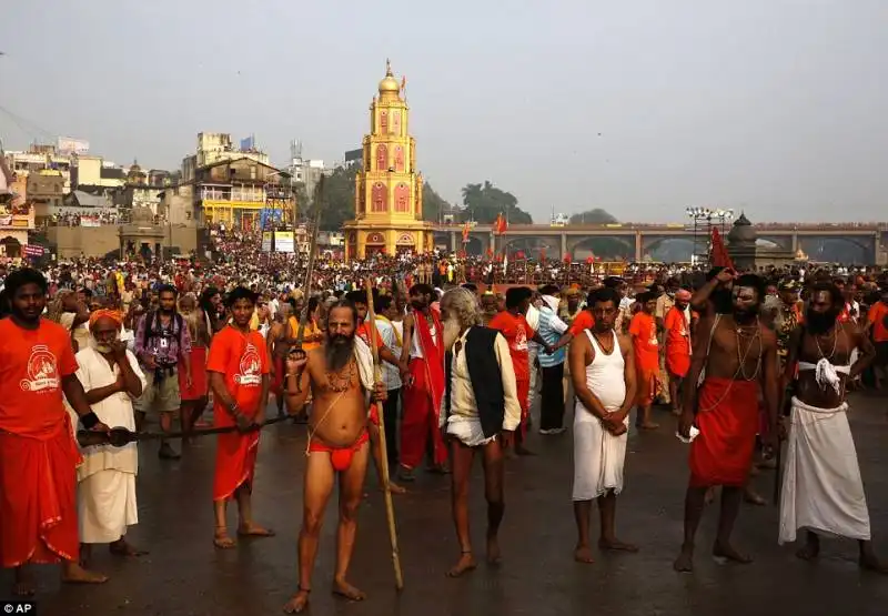 kumbh mela 2015   fiume godavari  5