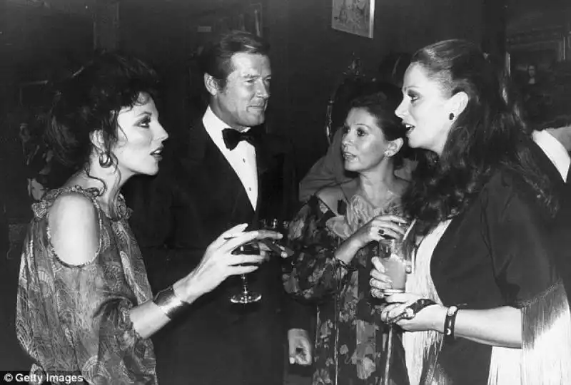 le collins con roger moore