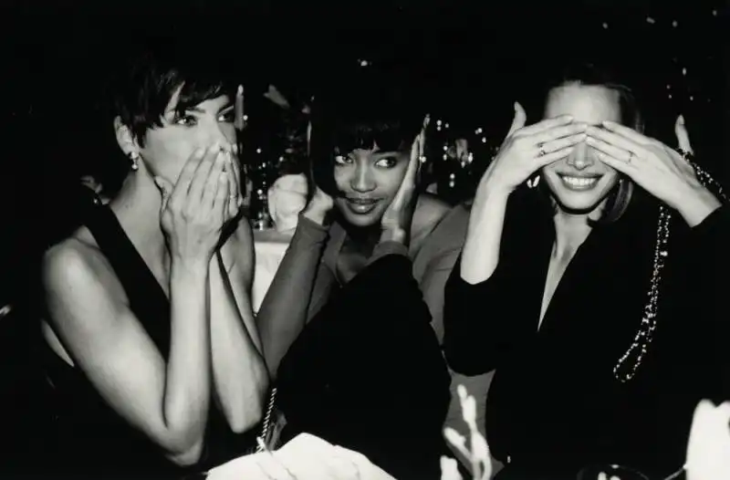 linda evangelista, naomi campbell and christy turlington by roxanne lowit