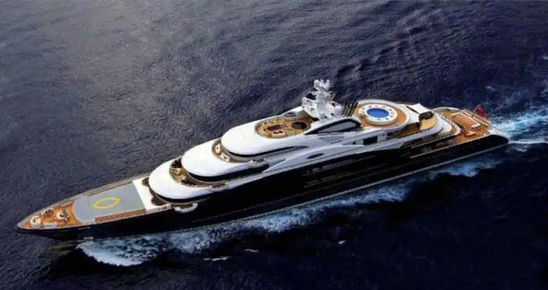 lo yacht serene di bill gates