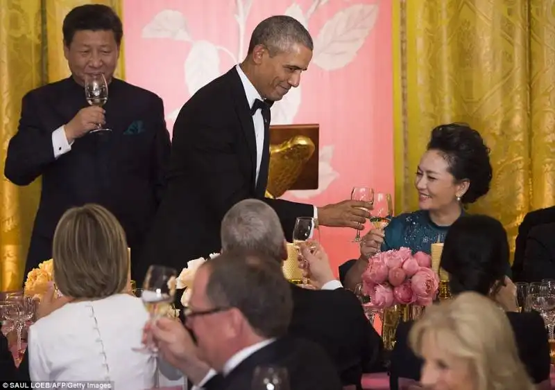 obama brinda con peng liyuan