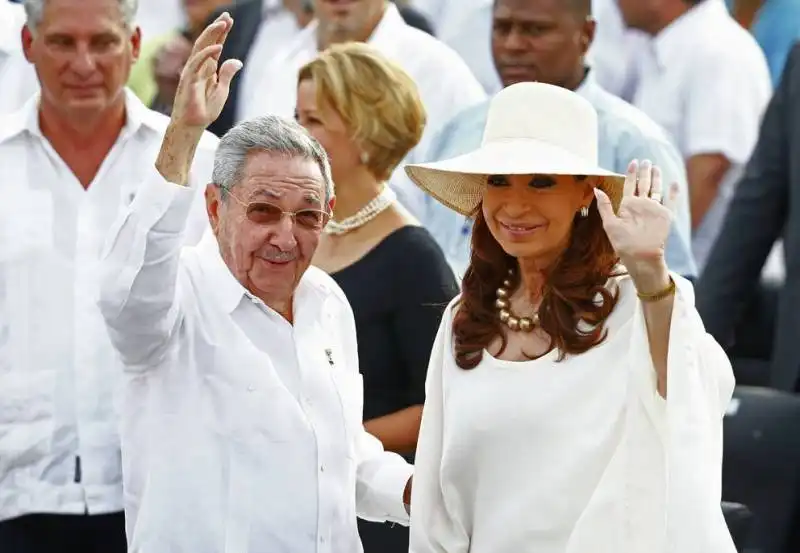 papa a cuba raul castro cristina kirchner