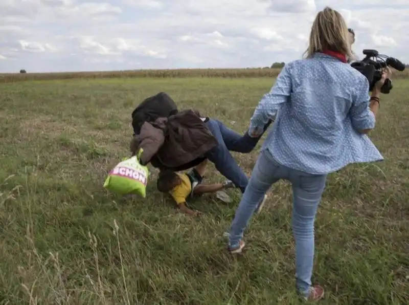 petra lazlo videoreporter ungherese  6