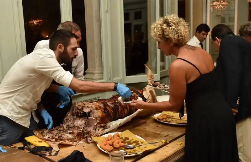 porchetta di ariccia per gli ospiti (3)