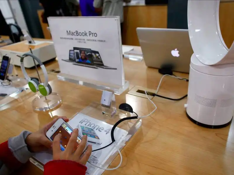 prodotti al finto apple store di kunming