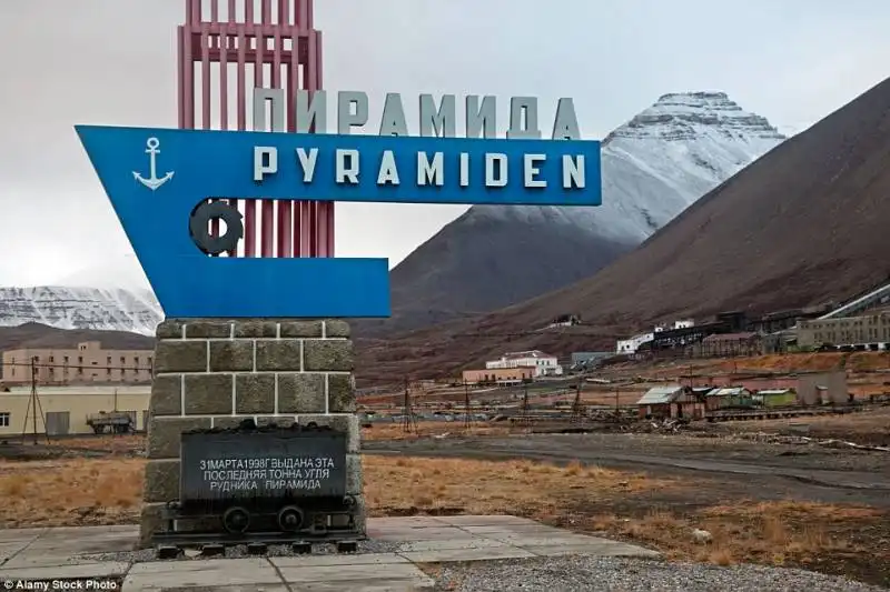 pyramiden   norvegia